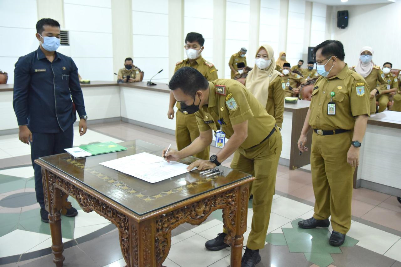 Penandatanganan Perjanjian Kinerja Bagian Tata Pemerintahan Setda Kota Jambi